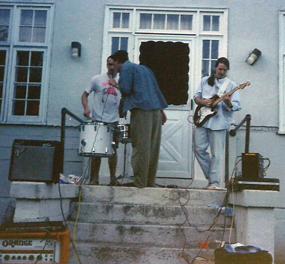 Guppy Boy Grunt live on campus