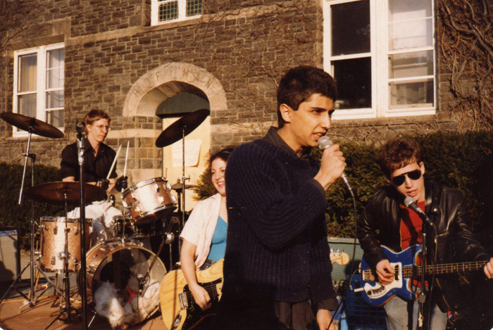 Suzy Jaguar & the Mechanics live outside Stone