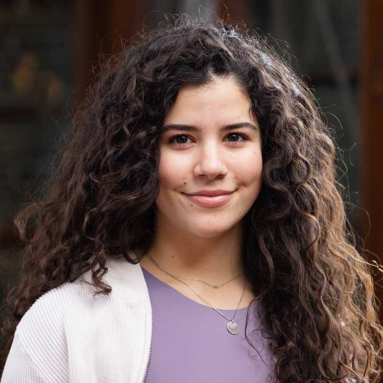 Lydia Helmstadter