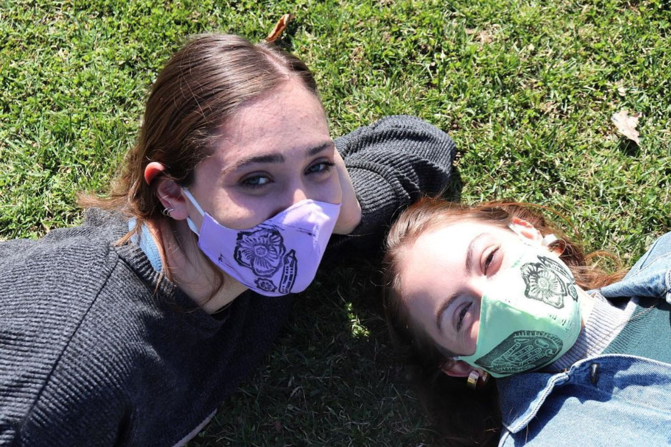 BardEATS student leaders Olivia Tencer ’22 and Melina Roise ’21 (L-R). Photo by Khadija Ghanizada ’23