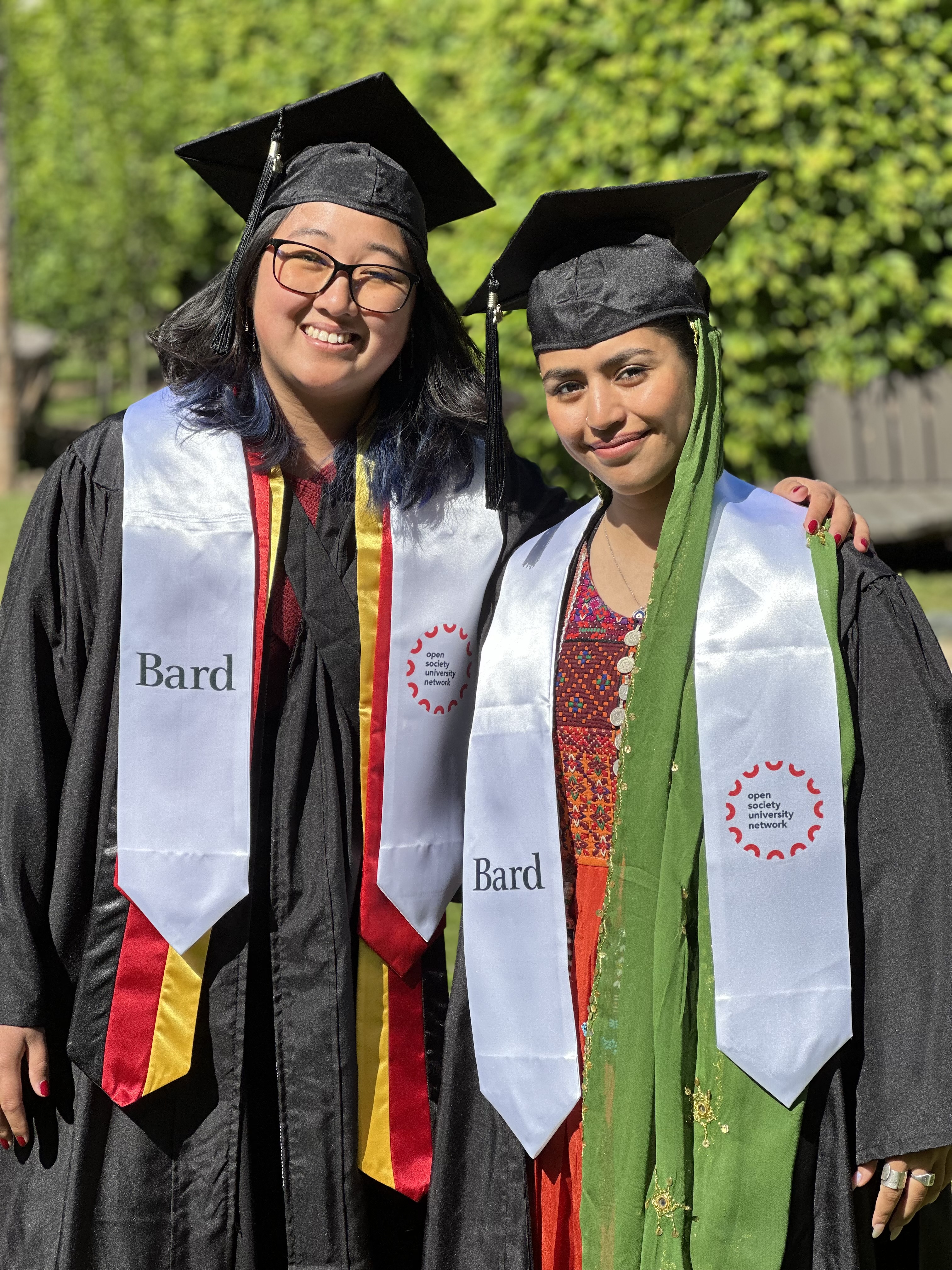 Hannah Baumann (L) and Khadija Ghanizada (R)