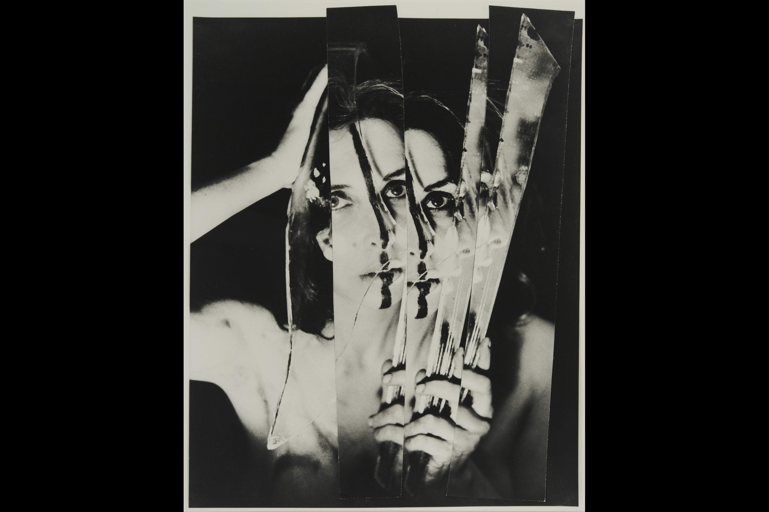 Carolee Schneemann, <em>Eye Body: 36 Transformative Actions for Camera</em>, 1963. Gelatin silver print, printed 2005 61 × 50.8 cm. Photograph by Erró. Courtesy of the Carolee Schneemann Foundation and Galerie Lelong & Co., Hales Gallery, and P.P.O.W, New York and © Carolee Schneemann Foundation / ARS, New York and DACS, London 2022. Photograph Erró © ADAGP, Paris and DACS, London 2022