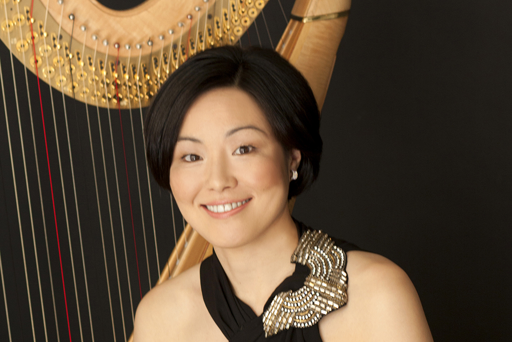 Harpist Mariko Anraku.