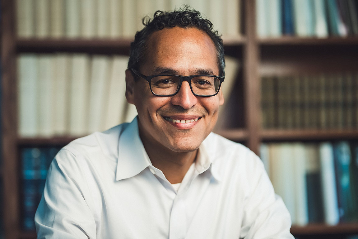 Professional photo of&nbsp;Roosevelt Mont&aacute;s.
