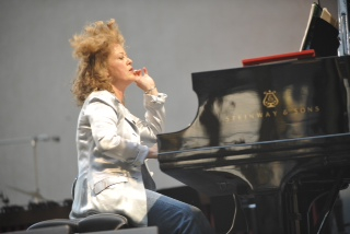 Piano Master Class, with Renowned Pianist/Bang on a Can All-Stars Cofounder Lisa Moore