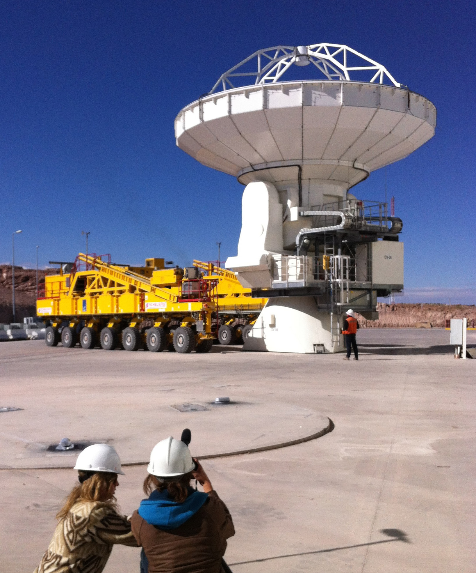 HOW TO BUILD A GIANT TELESCOPE IN THE DESERT (AND MAKE A WORLD):&nbsp;A FIELD GUIDE