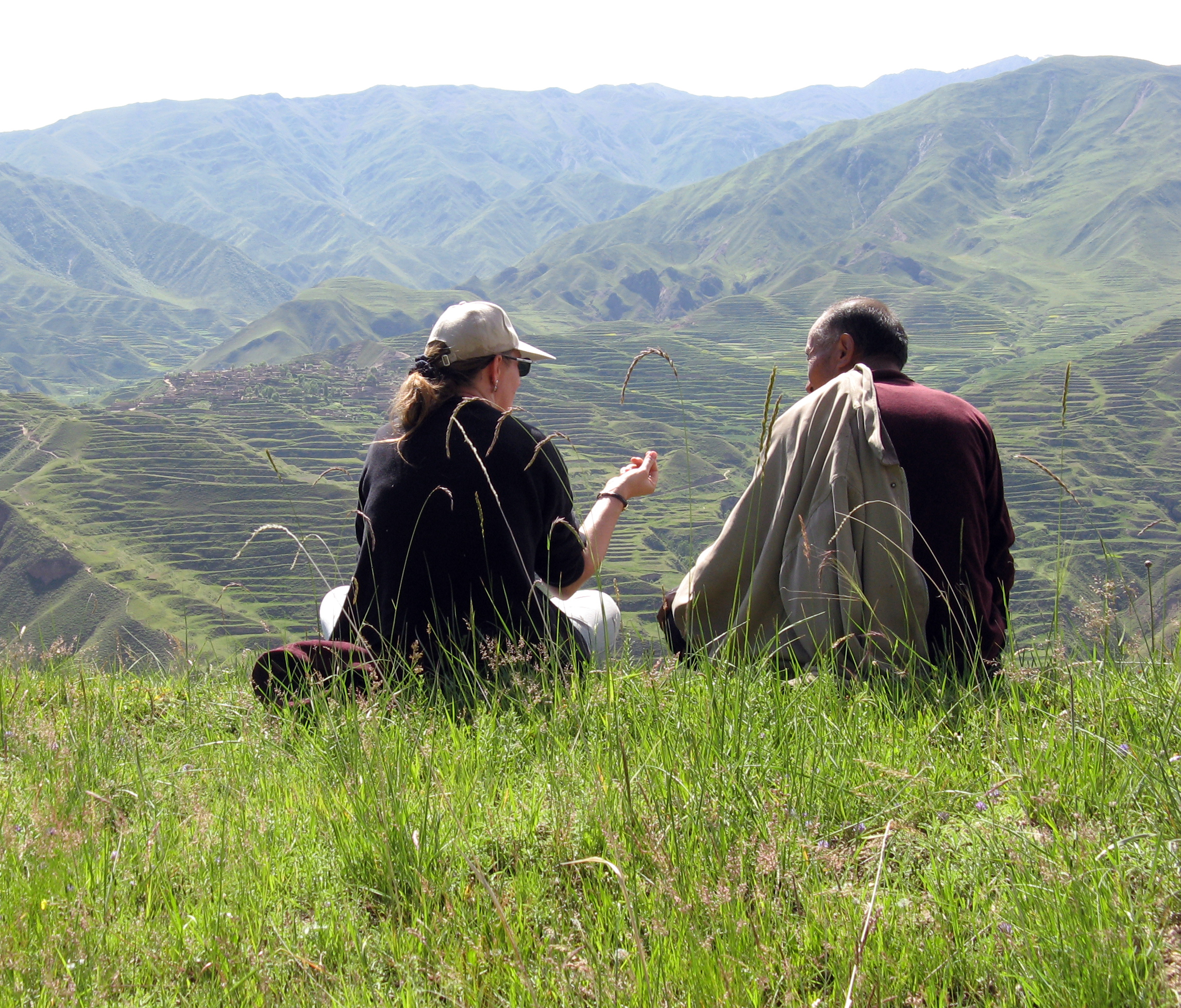 The Melodious Sound of the Right-Turning Conch: Historiography and Buddhist Counter-Development among Tibetans in China