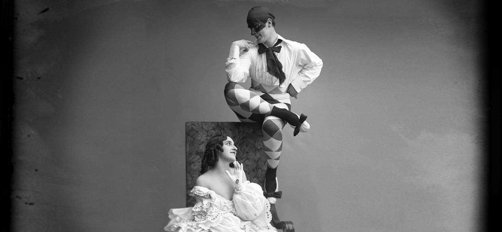 Michel Fokine and Vera Fokina in Ballet Russes "Carnaval", 1914. Photographer: Atelier Jaeger