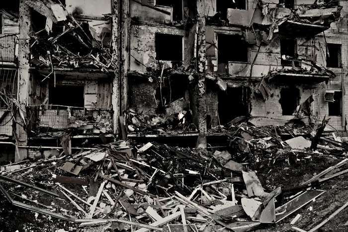 Life in the Face of War:&nbsp;Political Challenges, Social Responses, Cultural Shifts