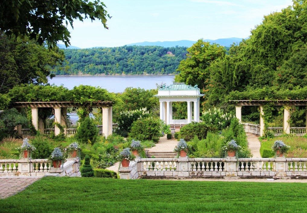 Guided Garden and Arboretum Tours at Blithewood